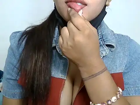 sparkling_queen Nudes and Live Cam