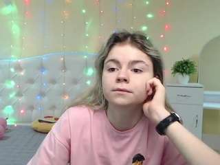 tinaredly Nudes and Live Cam
