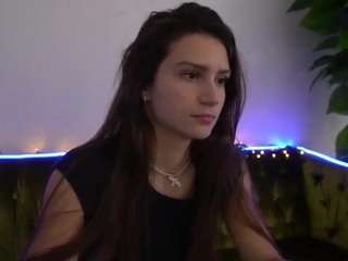 valeryroyale Nudes and Live Cam