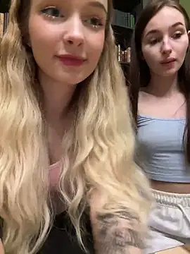 Baby_Tiny Nudes and Live Cam