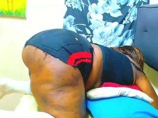 chubbycurvycaramel Nudes and Live Cam