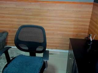ely-s20 Nudes and Live Cam