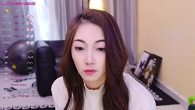 SSS-gugu Nudes and Live Cam