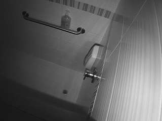 voyeurcam-jb-xfollow-shower Nudes and Live Cam