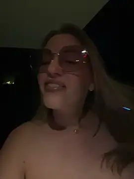 Megan_off Nudes and Live Cam