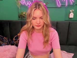 evelineamore Nudes and Live Cam