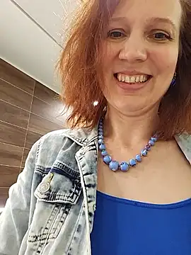Exhibitionsplit Nudes and Live Cam