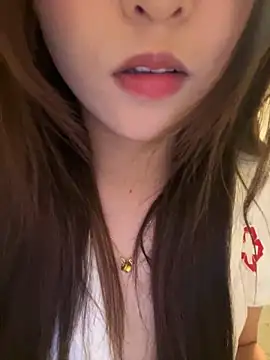kkkiii889 Nudes and Live Cam