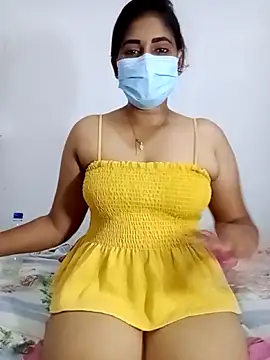 SLZAARA Nudes and Live Cam