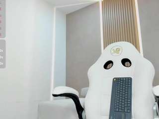 emily-kovac Nudes and Live Cam