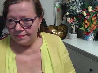 flirtyadele Nudes and Live Cam