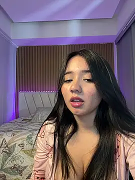 Michelle_Zoe Nudes and Live Cam
