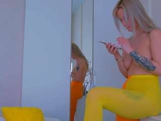 nikakisa Nudes and Live Cam