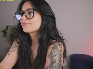 Sara Nudes and Live Cam