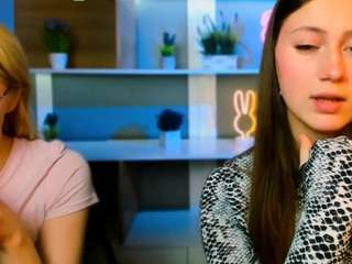 sendi-cais Nudes and Live Cam