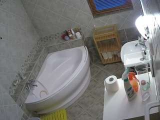voyeurcam-julmodels-bath-1st-2 Nudes and Live Cam