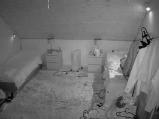 voyeurcam-julmodels-whitebed-3 Nudes and Live Cam