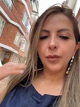 _Abril-Office1 Nudes and Live Cam