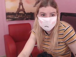 millenashiny on cam for live i sexy video chat