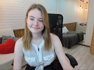 cindymilano on cam for live i sexy video chat
