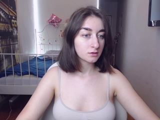 castaly on cam for live i sexy video chat