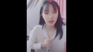 抖音快手直播露点闪现走光合集第二季（露脸）想了解更多请加视频右下角扣扣，或查看主页。