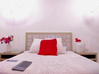 nicolle-rose on cam for live i sexy video chat