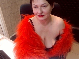 red-scarlett on cam for live i sexy video chat