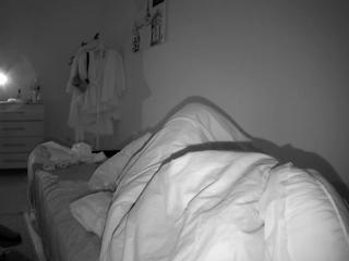 voyeurcam-julmodels-greybed-2 on cam for live i sexy video chat