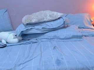 zoe-quinn on cam for live i sexy video chat