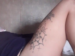 lovebug6972 on cam for live i sexy video chat