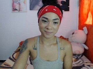 Brandi, ♥ on cam for live sex chat