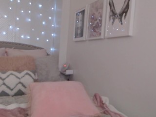 Brie Hunter on cam for live sex chat