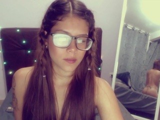 ?, kim-1111?? on cam for live sex chat