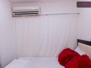 hannajohnsonx on cam for live sex chat