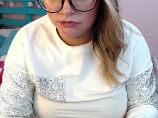 miajara on cam for live sex chat