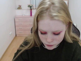 Amelyahardy nude on cam – live sex chat