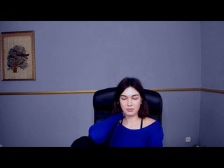 Charlottaa nude on cam – live sex chat