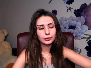 Covergirll nude on cam – live sex chat