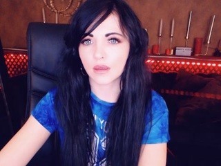 dafnimon on cam for live sex chat