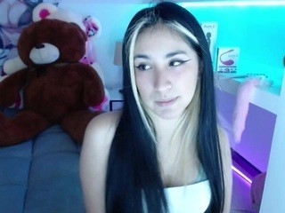 Effy-kiut nude on cam – live sex chat