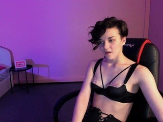 lola-lichi on cam for live sex chat