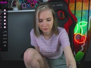 Melanie hot enough AF nude on cam – live sex chat