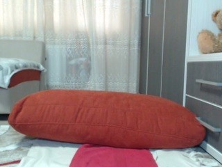 sweetpussymilf03 on cam for live sex chat