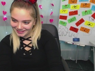 vanessavixen on cam for live sex chat