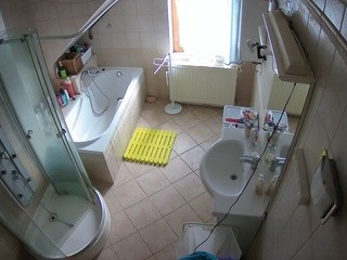 Voyeurcam-julmodels-bath-2nd-2 nude on cam – live sex chat