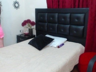 Celeesteee nude on cam – live sex chat