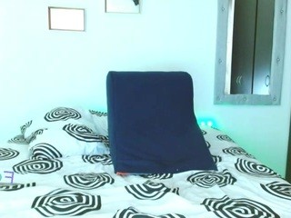 Chloerossee nude on cam – live sex chat