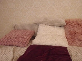 Goldenmile4u nude on cam – live sex chat
