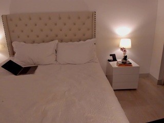 K. BENZ nude on cam – live sex chat
